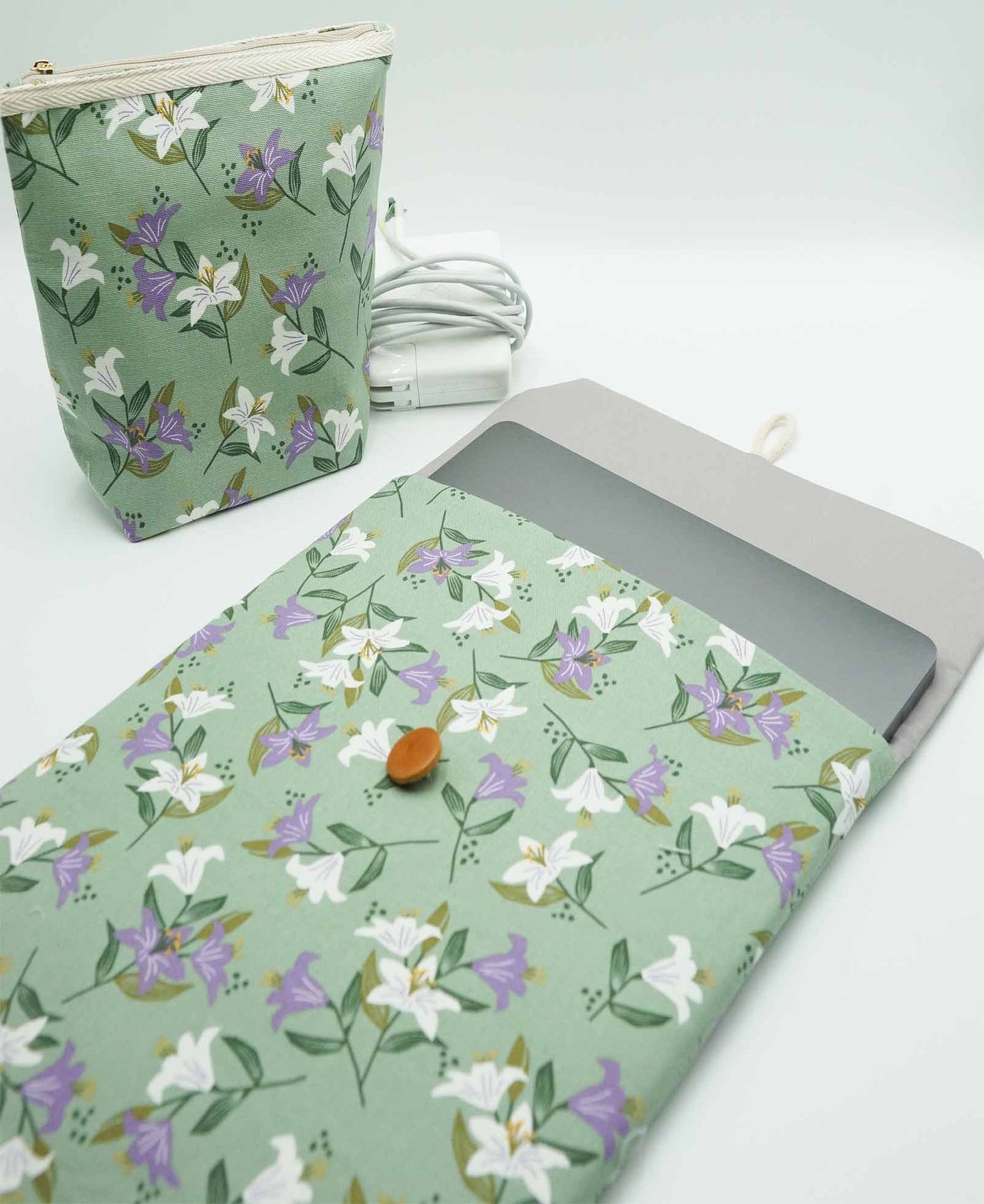 Madonna Lily Laptop MacBook Sleeve (4 sizes)